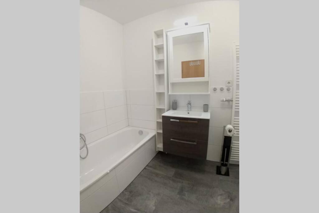 Exklusive Ferienwohnung In Einbeck, 3 Schlafzimmer Mit Balkon! Exterior photo